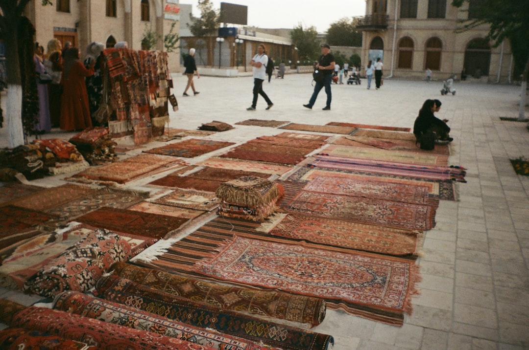 Creating Warmth and Comfort with Artisan-Crafted Rugs Online
